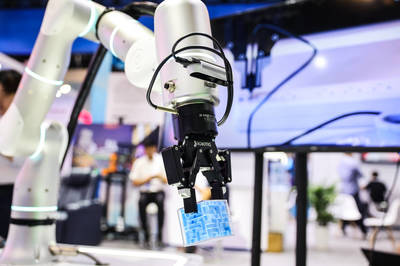 2023世界人工智能大会 前沿科技共绘‘未来’图景，独角兽企业通用大脑引领AI新纪元